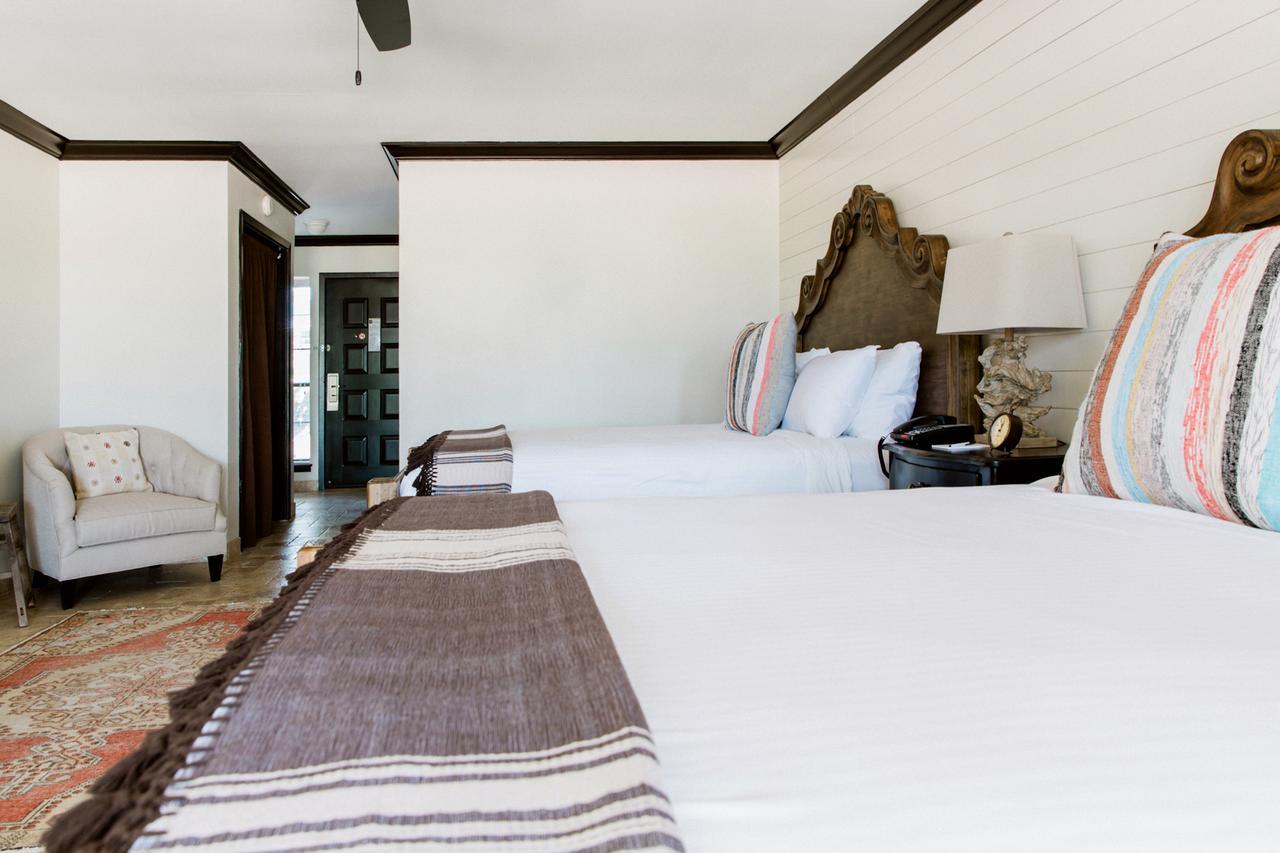 Hillside Boutique Hotel Castroville Ngoại thất bức ảnh