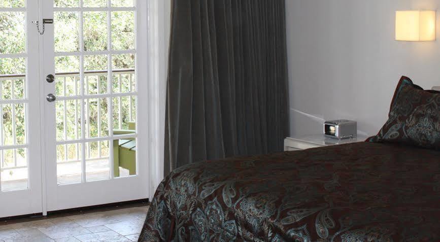 Hillside Boutique Hotel Castroville Ngoại thất bức ảnh